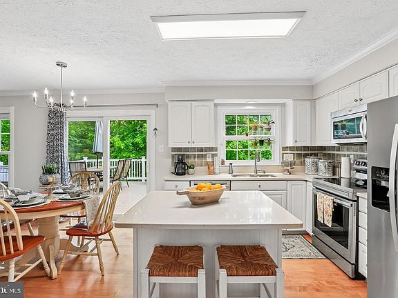 5th image of 6120 Samuel Rd