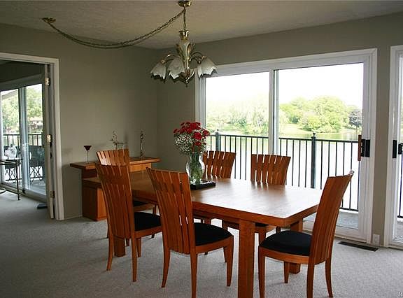 4th image of 4992 Lake Pointe Dr Unit 1