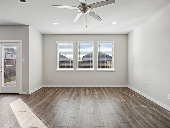 4th image of 2524 Gaulding St