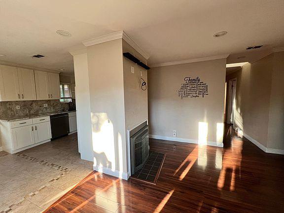 5th image of 21104 White Fir Ct