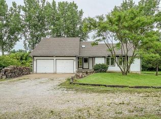 601 S Hickory St, Bates City, MO 64011