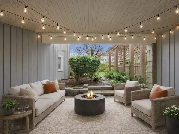 19673 Meadow Gardens Way #103, Pitt Meadows, BC V3Y 0A1