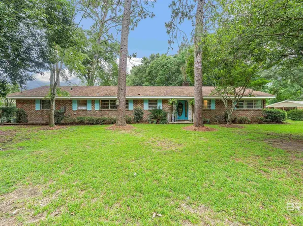 4051 Canal Cir E, Mobile, AL 36619