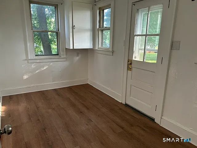 97 Loomis St — Photo 8