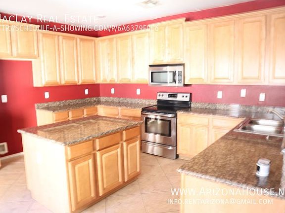 3rd image of 984 E Sourwood Dr