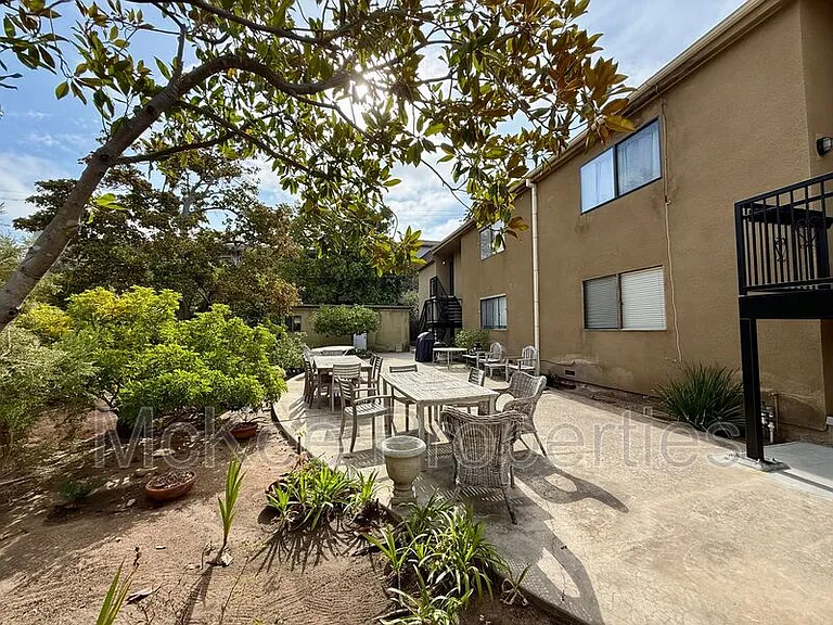 230 W Walnut Ave #D — Photo 1