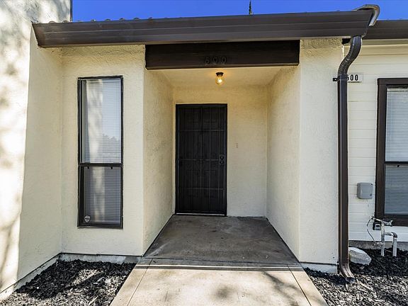 3rd image of 500 Capistrano Drive