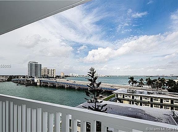 2nd image of 2016 Bay Dr APT 606