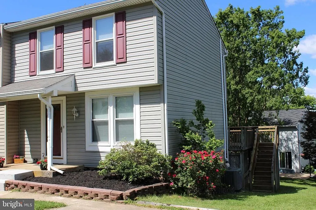 1102 Valen Ct photo 1
