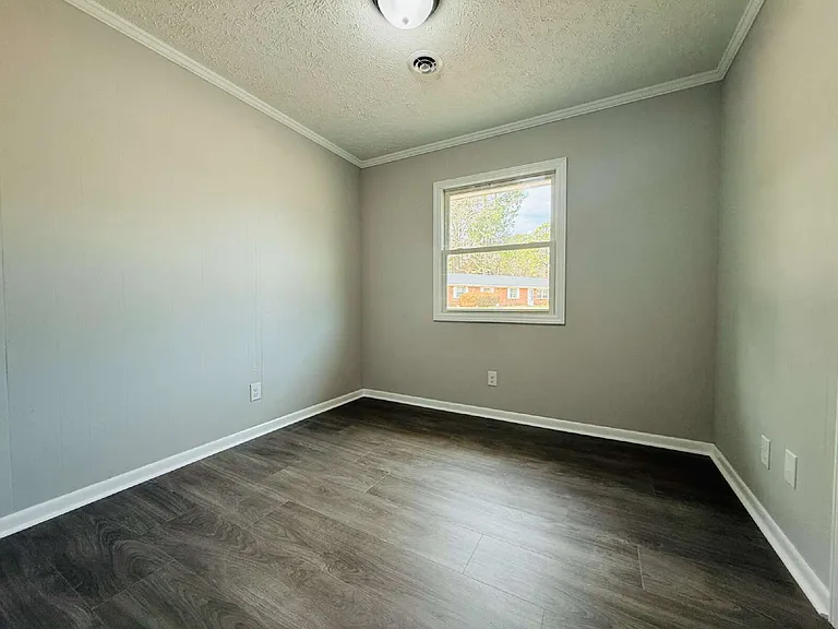 4736 Rosehill Rd — Photo 10