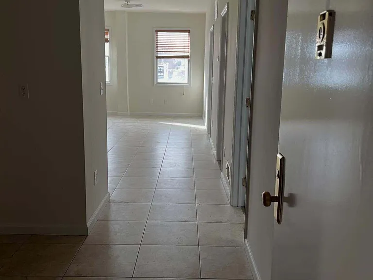 6264 Amboy Rd #2D — Photo 3
