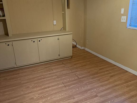 4th image of 3031 Louisville Ave #2