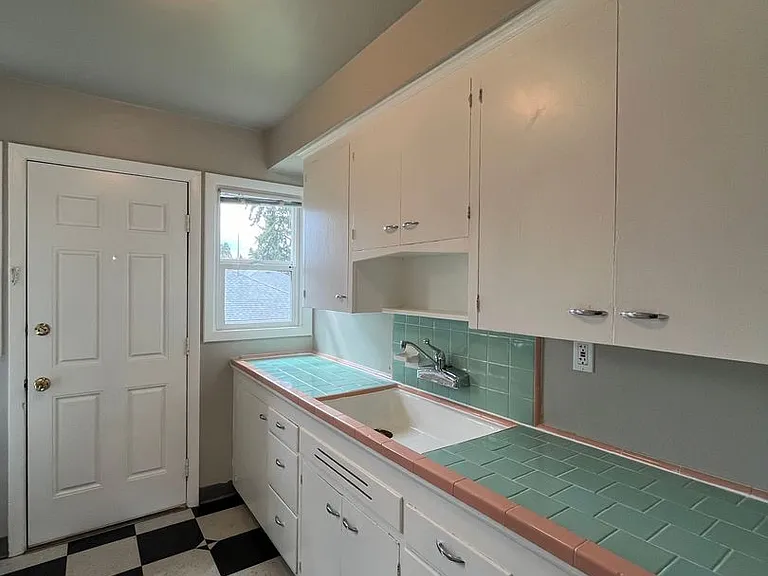 1430 NE Mason St #&-1431 — Photo 9