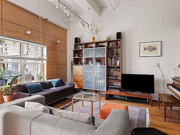 3rd image of 120 Boerum Pl APT 1J