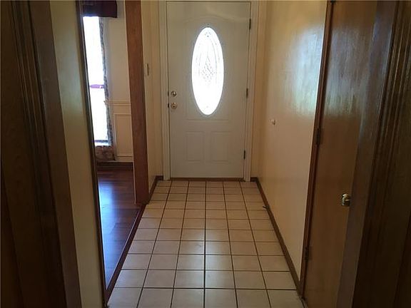 2nd image of 1517 Silverleaf Dr