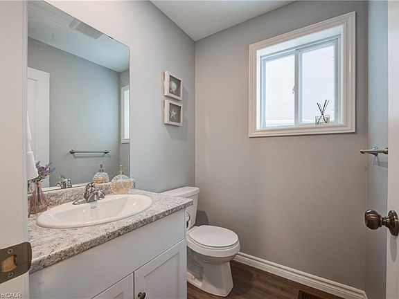 5th image of 28 Minler St #3