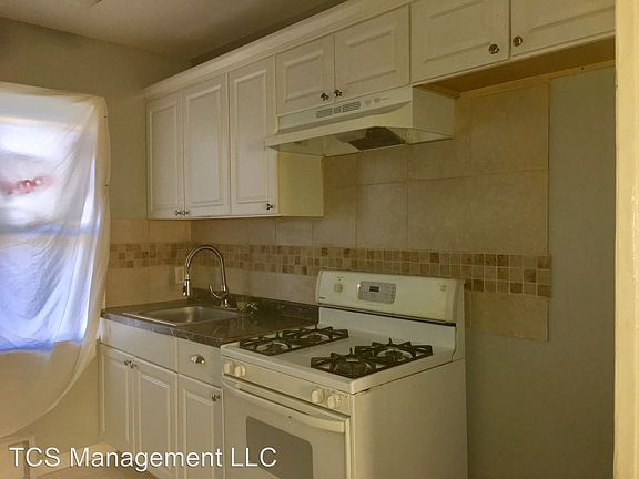 4th image of 5212 Marlowe St