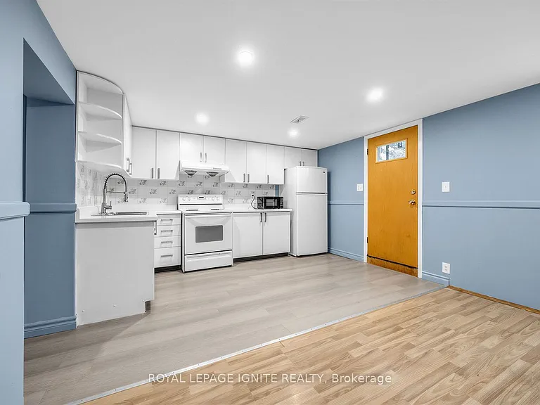 61 Jarwick Dr #BASEMENT — Photo 13