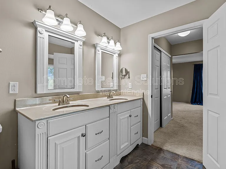 16610 Green Needle Ct — Photo 45
