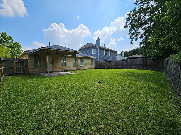 1079 Shadow Glenn Dr — Photo 34