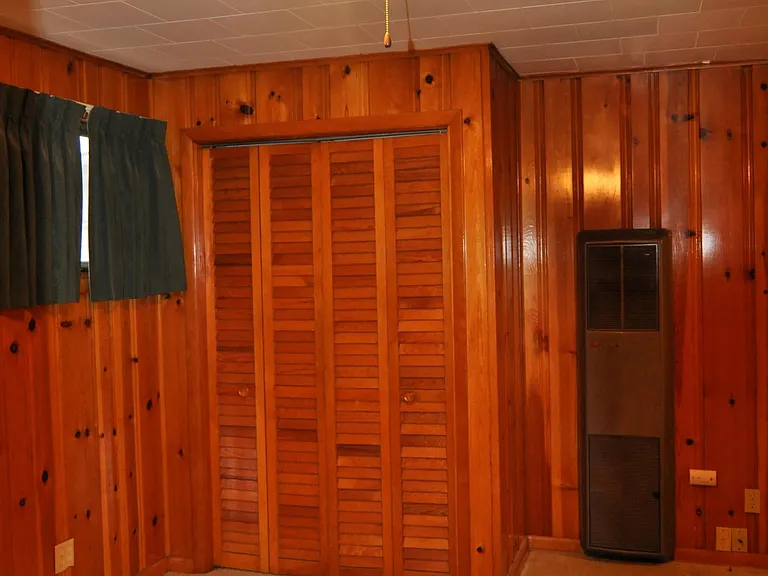 805 Robinson St — Photo 6