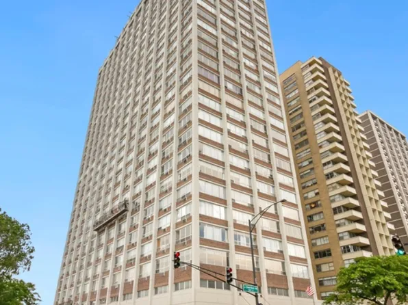 6171 N Sheridan Rd APT 807, Chicago, IL 60660