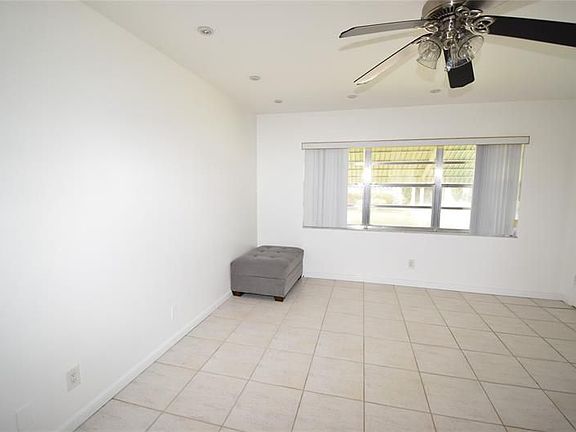 2nd image of 3550 NW 8th Ave