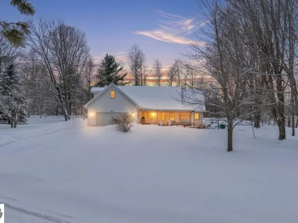 5465 Samels Rd, Williamsburg, MI 49690