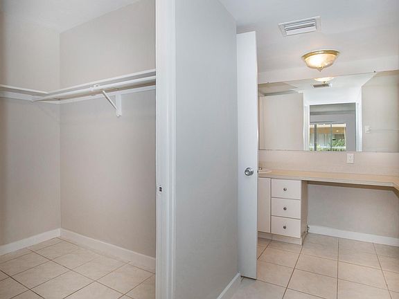 5th image of 1830 Maravilla Ave APT 706