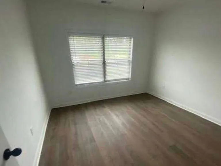 834 Ridgewood Dr #4 — Photo 8