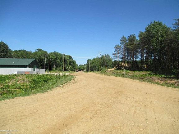 4th image of 6830 Sandy Rdg