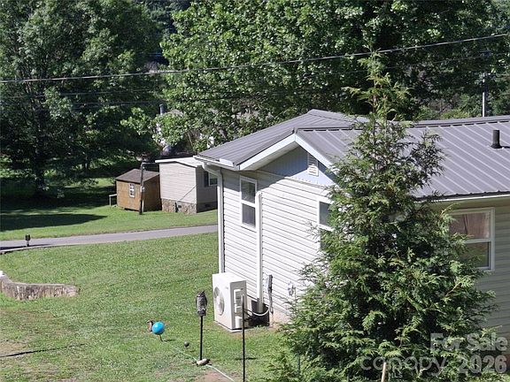 2nd image of 2795 Old Henson Cove Rd