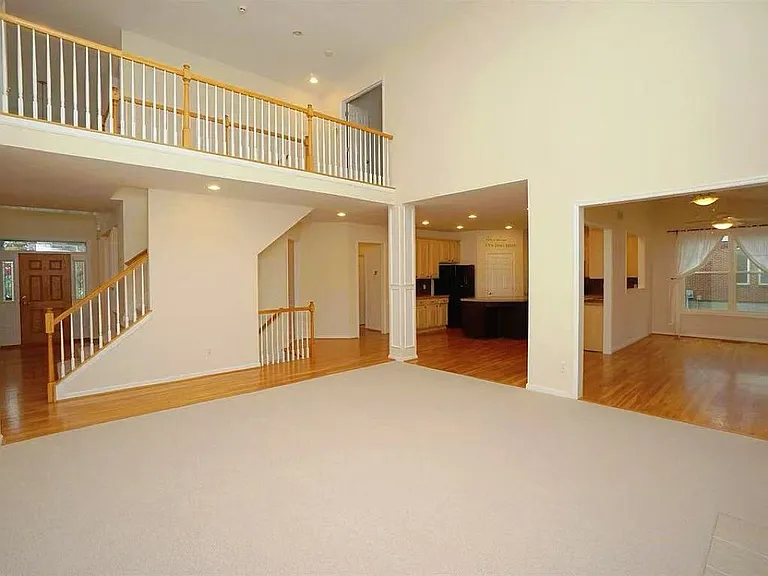 4907 Forest Ridge Dr — Photo 12