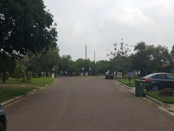 5th image of 1040 N Shore Dr