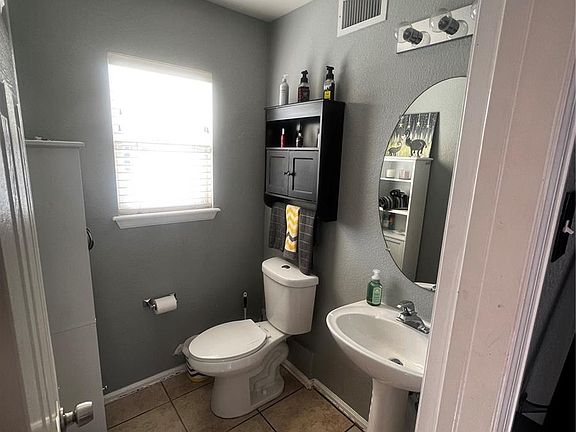 5th image of 4132 Orleans Street