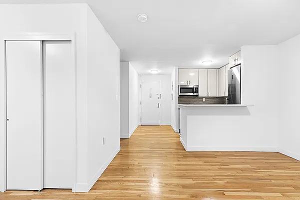 Rented by Compass | media 7