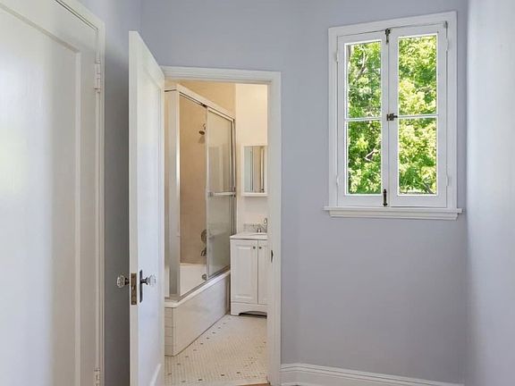 5th image of 9037 Rangely Ave #5A