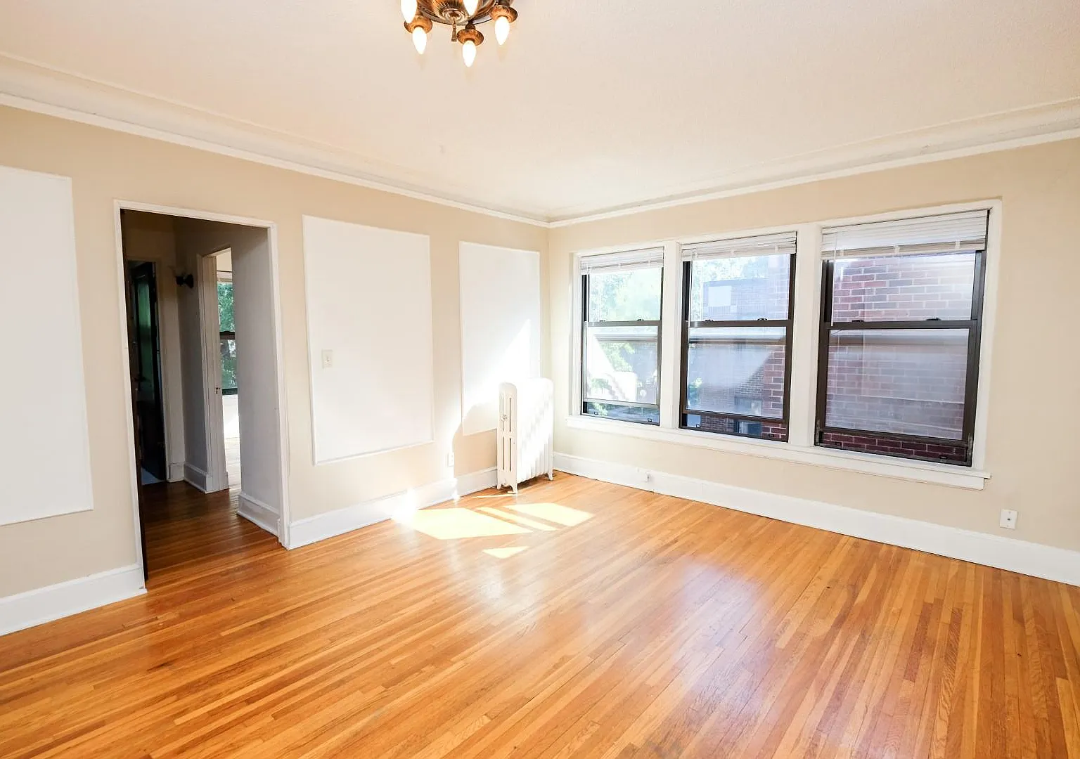 Yale Apartments — Photo 2