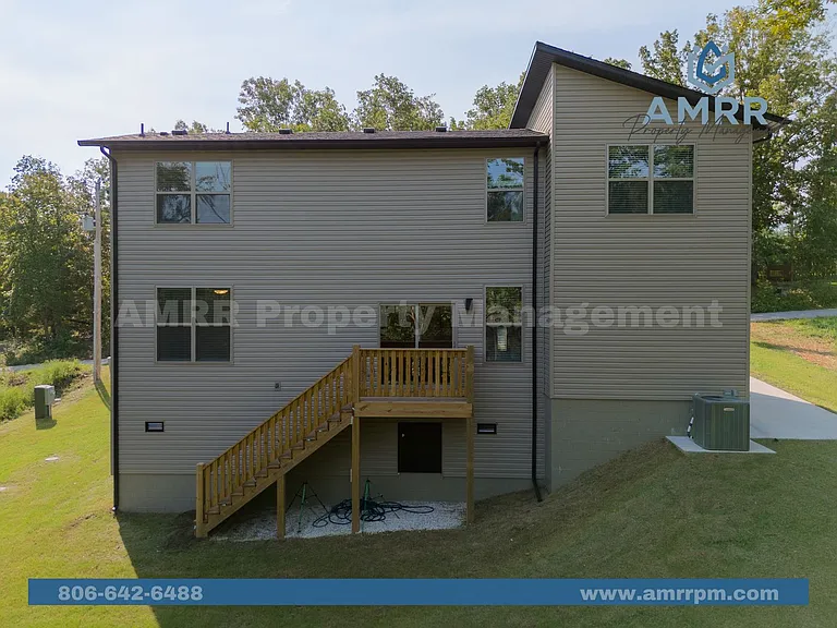 13 Carrick Dr — Photo 4