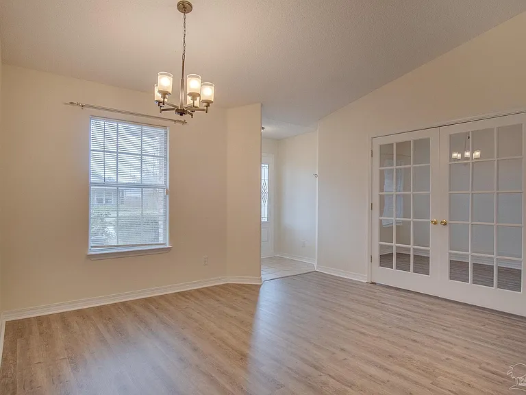 3012 Classic Dr — Photo 6