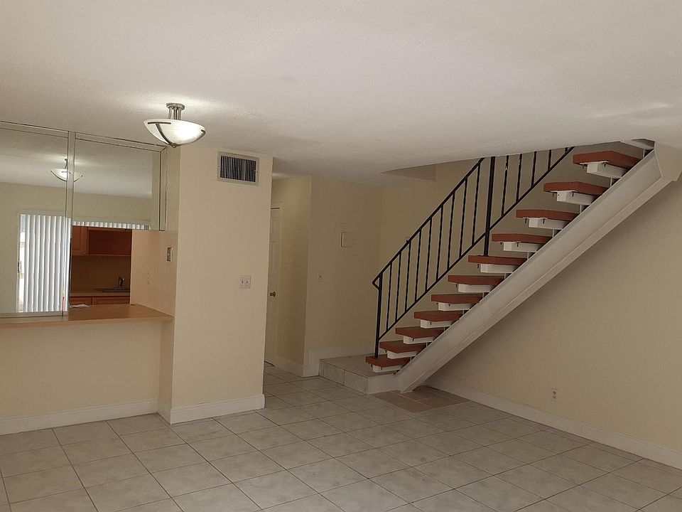 2nd image of 2412 SW 42nd Ave