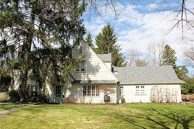 1st image of 38 Canterbury Ct