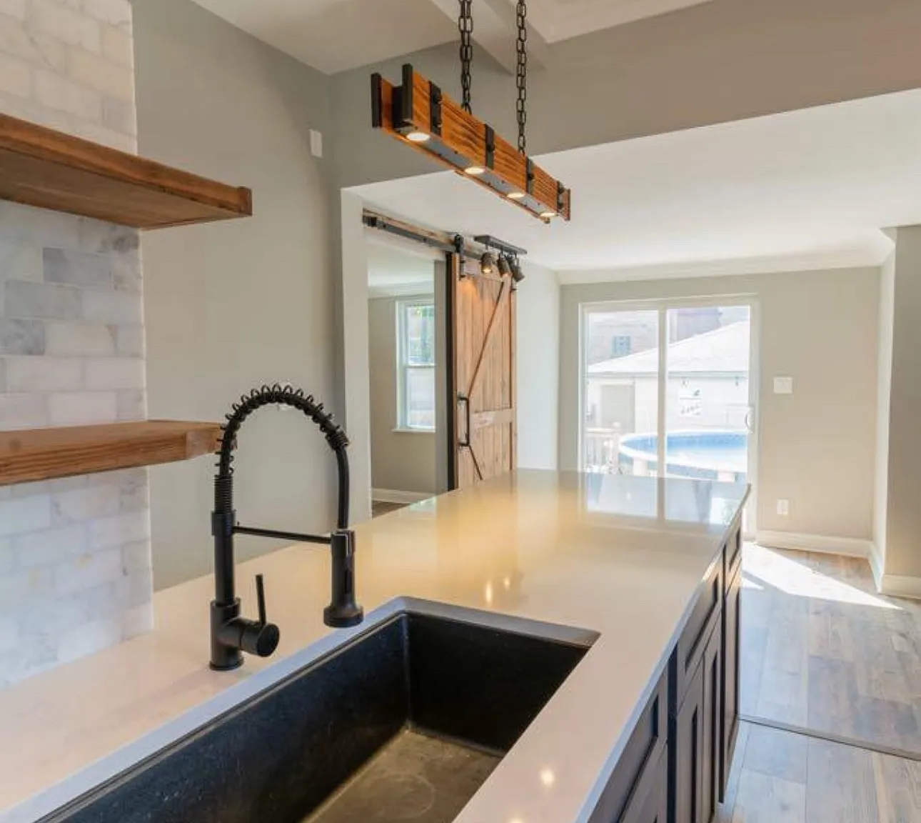 3 bed, 1200 sqft, $2,300 — Photo 1