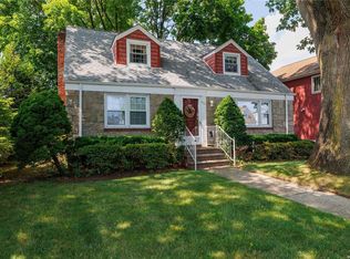 854 Monroe St, West Hempstead, NY 11552