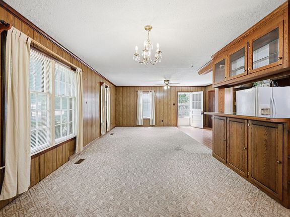 4th image of 9531 Rueben Hart Rd