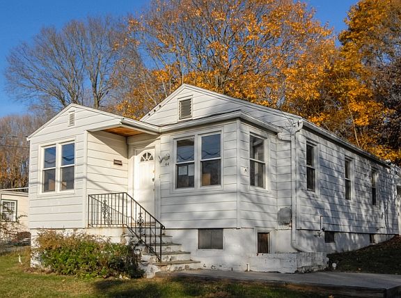 2nd image of 44 Vernon Dr