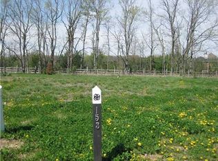 7626 Windsor Dr, Zionsville, IN 46077