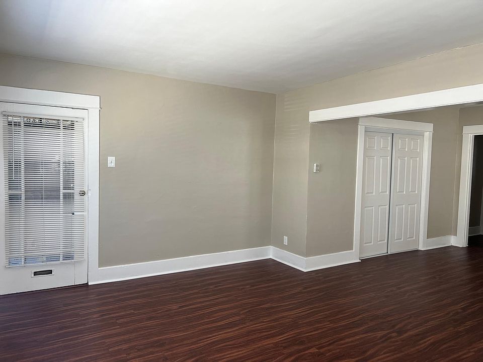 1st image of 1050 E Broadway #1050