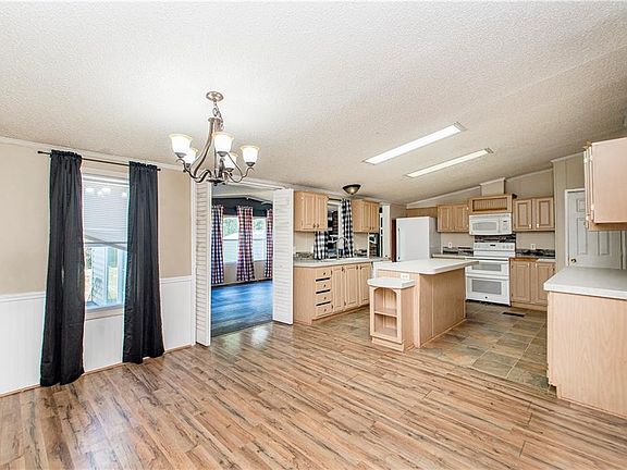 4th image of 17738 Nola Ln