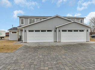 316 Lauren Ln, Spicer, MN 56288